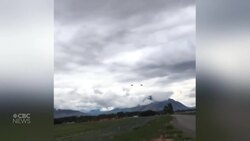 Video shows Canadian Forces Snowbirds crash in Kamloops News Clip