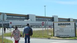 CLEAN : Amazon reopens warehouse in Paris suburbs News Clip