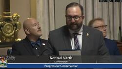 98-year-old twins grateful to be cracking jokes, living next door to each other News Clip