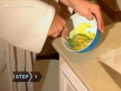 How to Make an Avocado Mask for Dry Hair Instructional Video