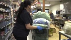 Stores pull romaine lettuce after E.  Coli reports News Clip