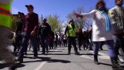 CLEAN : Canada: Thousands march in Montreal against virus restrictions News Clip