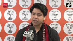 Shehzad Poonawalla hits out at WB govt over stopping of Sandeshkhali-bound BJP delegation News Clip