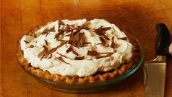 How to Make a Fresh Chocolate Cream Pie - Mobile Minute Instructional Video
