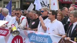 CLEAN : Self employed professionals protest against pension reform (2) News Clip
