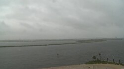 CLEAN : Dark clouds and strong winds in Louisiana as Hurricane Delta approaches News Clip