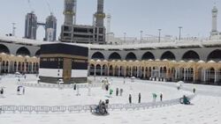 CLEAN : First Muslim pilgrims arrive in Saudi Arabia for the pilgrimage in Mecca News Clip