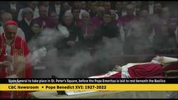 Thousands view former pope Benedict's body lying in state News Clip