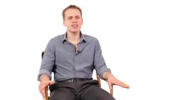 How to Use Body Language to Flirt Instructional Video