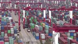 CLEAN : STOCKSHOTS: US axes tariffs on Chinese goods in trade war thaw News Clip