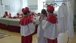 #TheMoment these Chicago students held a mock conclave News Clip