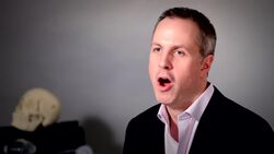 Best Age to Have Your First Face-Lift Instructional Video