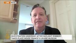 ‘Priceless’ jewels stolen from France’s Louvre Museum in four-minute heist News Clip