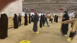 CLEAN : Muslim pilgrims take part in the symbolic 'stoning of the devil' (2) News Clip