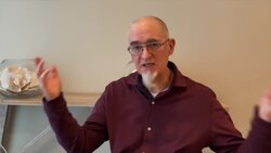 From Prospecting to Reaching Out – Your Professional Sales Mindset at Work Instructional Video