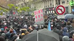CLEAN : Riot police charge to try to push back Paris security law protesters News Clip