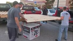 Florida residents choose to fight or flee from Hurricane Irma News Clip