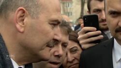 Migrants stuck in the middle of Syrian violence, border showdown News Clip