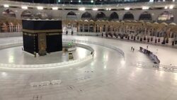 CLEAN : Ramadan under lockdown: Mecca's Grand Mosque devoid of worshippers News Clip