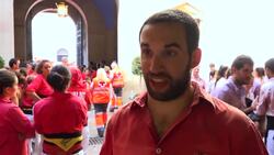 Barcelona honours patron saint by building 'human castles' Instructional Video