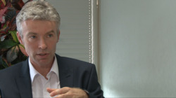 Performance Review Discussion with an Employee Instructional Video