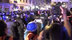 CLEAN : Clashes in Barcelona after 350,000 rally in peaceful protest News Clip