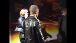 UK: The Lord of the Rings: The Fellowship of the Ring Premiere at the Odeon Leicester Square in London. News Clip