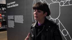 Star Wars R2D2 appears at robot exhibition Instructional Video