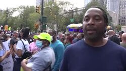 VOICED : Bomberos protestan en Nueva York contra vacunación obligatoria News Clip