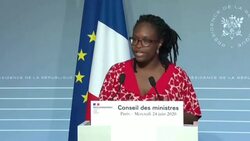 CLEAN : French government condemns graffiti attack on Colbert statue News Clip