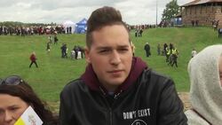 Pilgrims react to Pope presiding over mass in Kaunas Instructional Video