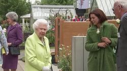Queen Elizabeth II at the RHS Chelsea Flower Show 2019 News Clip