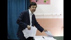 Brother of Algeria's ex-president reported detained Instructional Video