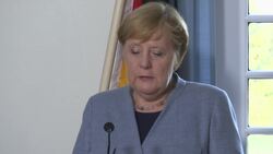 PM KatrÃ­n JakobsdÃ³ttir meets Chancellor Angela Merkel Instructional Video