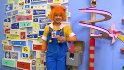 Kooki's Crafty Show Makes: I am a robot! Instructional Video