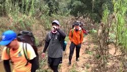 CLEAN : Former Vietnam illegal loggers now porters for tour groups in world's largest cave News Clip