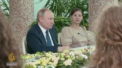 Ukraine no-fly zone would mean participation in conflict: Putin News Clip