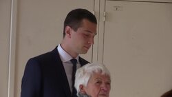 National Rally candidate votes in France Instructional Video