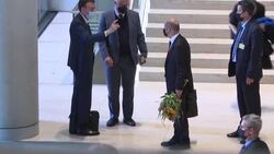 CLEAN : Olaf Scholz leaves German Parliament after SPD party meeting News Clip