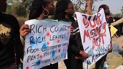 CLEAN : Zambians protest against corruption outside Parliament News Clip