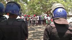 CLEAN : Police in Harare clamp down on civil service and public sector strike News Clip