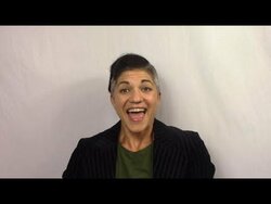 Compelling Linking Phrases for Contrasts Instructional Video