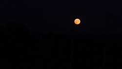 CLEAN : Biggest supermoon of the year rises over Ukraine's Kramatorsk News Clip