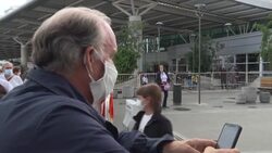 CLEAN : Passengers arrive in Buenos Aires as Argentina suspends some flights News Clip