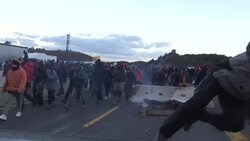 CLEAN : Police push back Catalan separatists blocking border News Clip