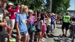 Sidney Crosby brings the Stanley Cup home — again News Clip