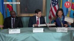 Trump Makes 'Career-ENDING' Move in Oval Office, SHOCKING On-Camera Moment Goes VIRAL | WATCH News Clip