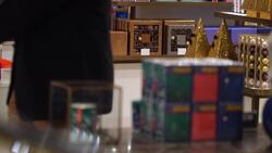 Shoppers return to Selfridges as England’s lockdown ends News Clip