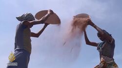 Chad hunger threat: Aid agencies struggling to feed refugees News Clip