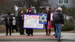 Police investigate at home of NY stabbing suspect Instructional Video